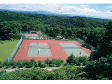 テニスなどが楽しめる「スポーツの森」