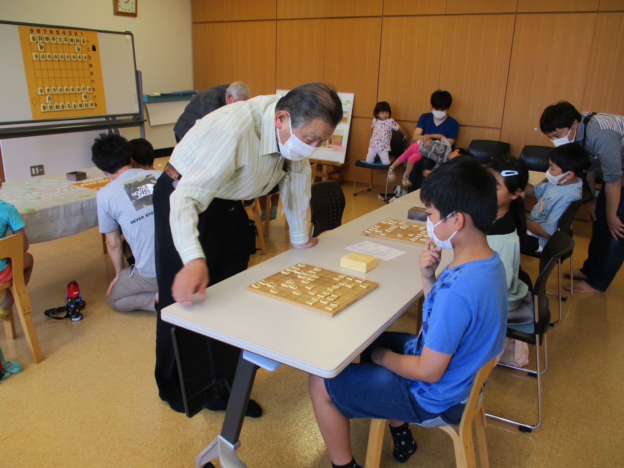 放課後児童遊びの教室「将棋教室体験」の画像