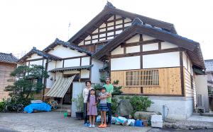 宇佐美さん一家と住まいの社員