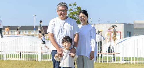 友石さん一家の写真